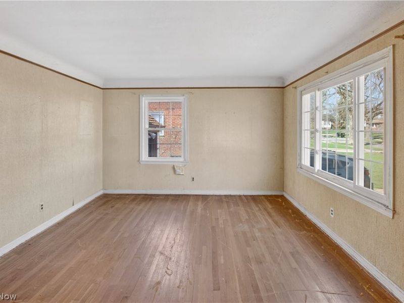 1516 Sunview Road, Lyndhurst, OH 44124 Photo 9