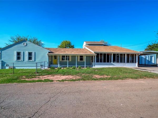 120 S Iowa Avenue, Chandler, OK 74834