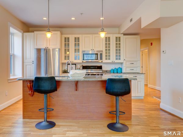 629 Chapel, Unit 4A, New Haven, CT 06511