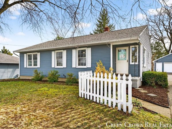 2710 Fuller Avenue NE, Grand Rapids, MI 49505