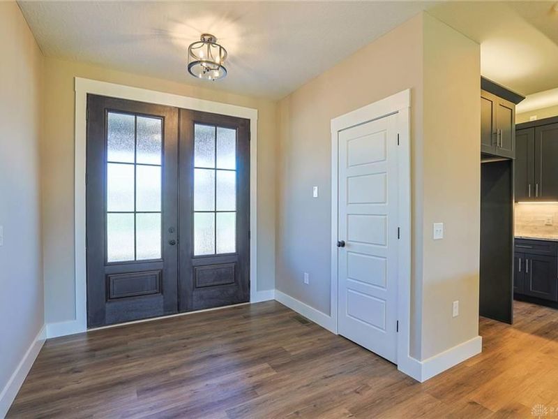 2795 Venice Crossing Drive, Ross Township, OH 45013 Photo 2