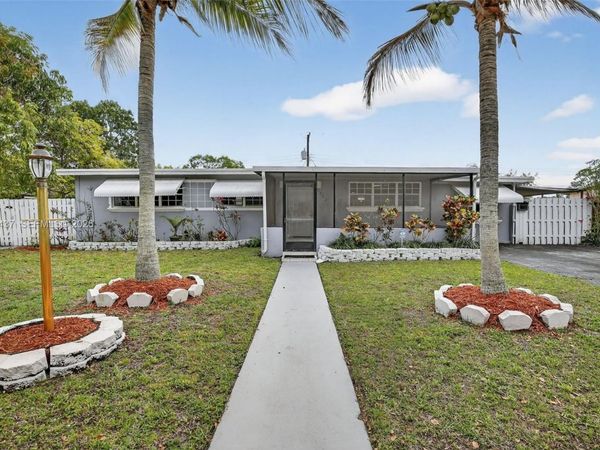 6842 NW 15th St , Plantation, FL 33313