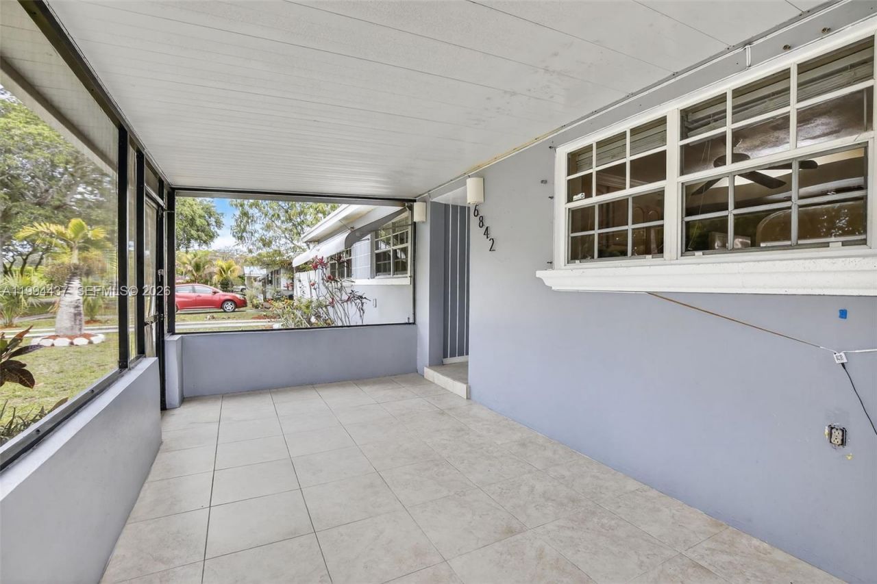 6842 NW 15th St , Plantation, FL 33313 Photo