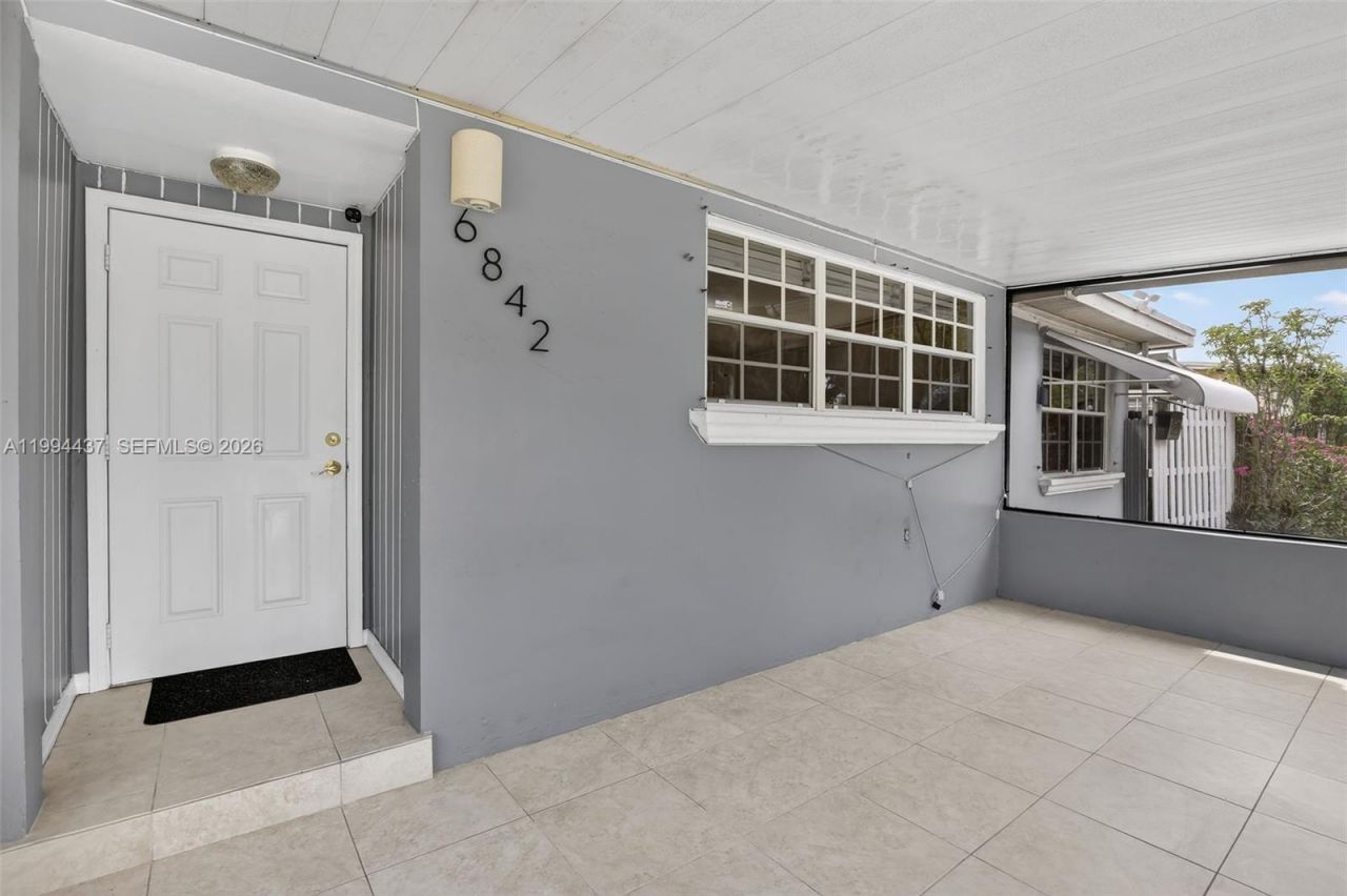 6842 NW 15th St , Plantation, FL 33313 Photo