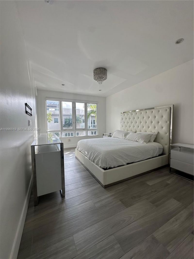 10361 NW 64th Ter, Doral, FL 33178 Photo