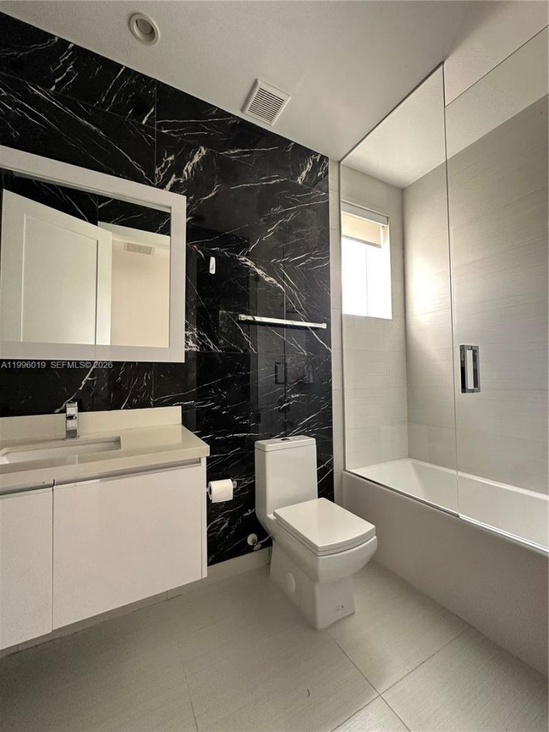 10361 NW 64th Ter, Doral, FL 33178 Photo