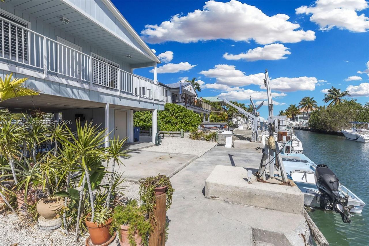 106 Channel Dr, Unit B, Marathon, FL 33050 Photo