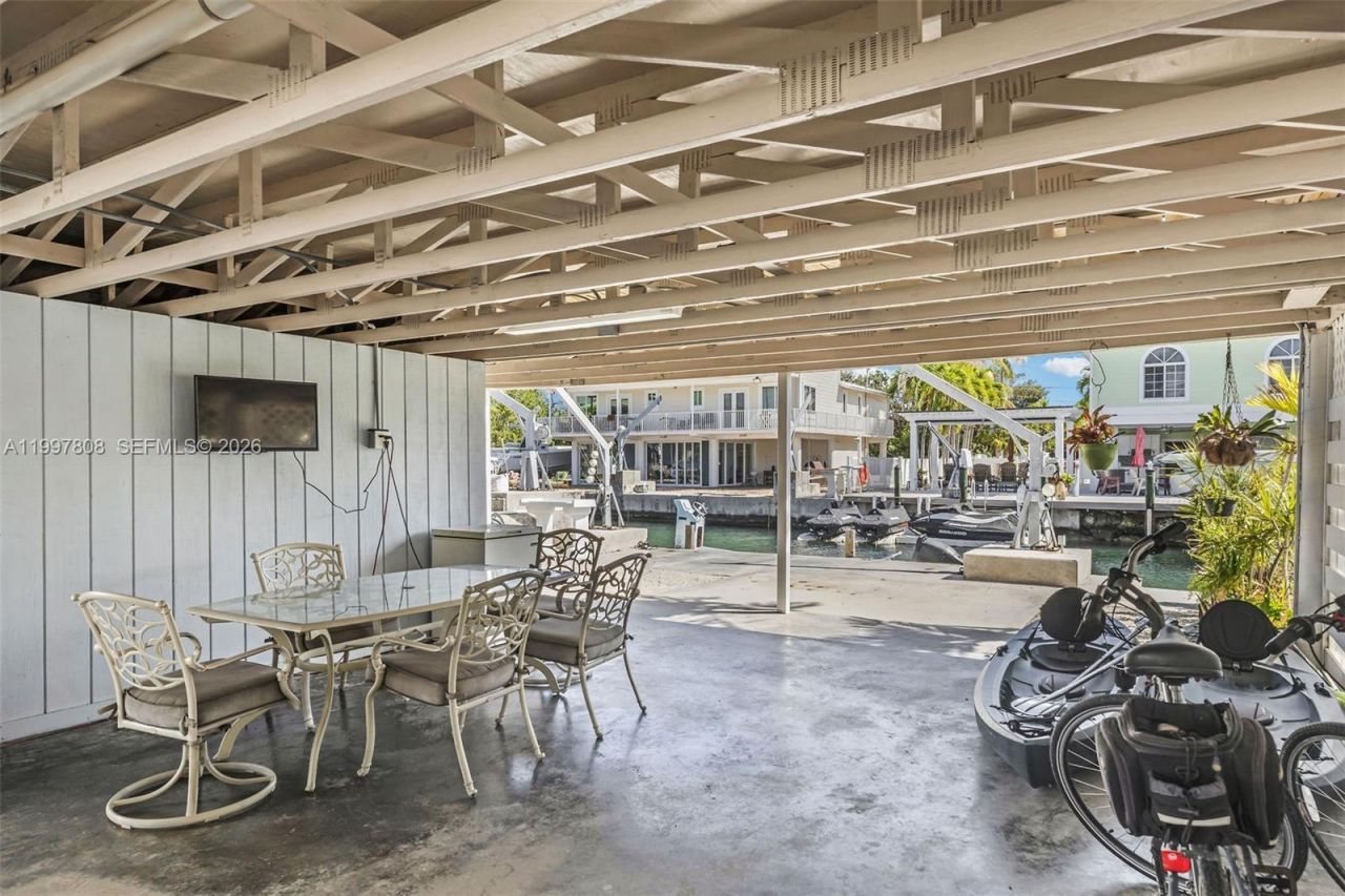 106 Channel Dr, Unit B, Marathon, FL 33050 Photo