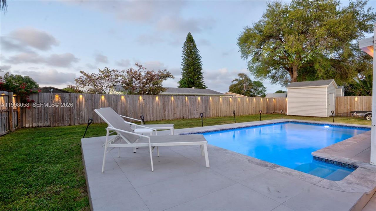 9311 Sterling Dr, Cutler Bay, FL 33157 Photo