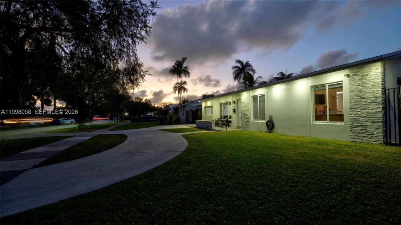 9311 Sterling Dr, Cutler Bay, FL 33157 Photo