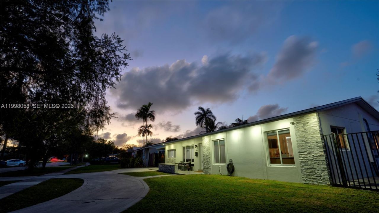 9311 Sterling Dr, Cutler Bay, FL 33157 Photo