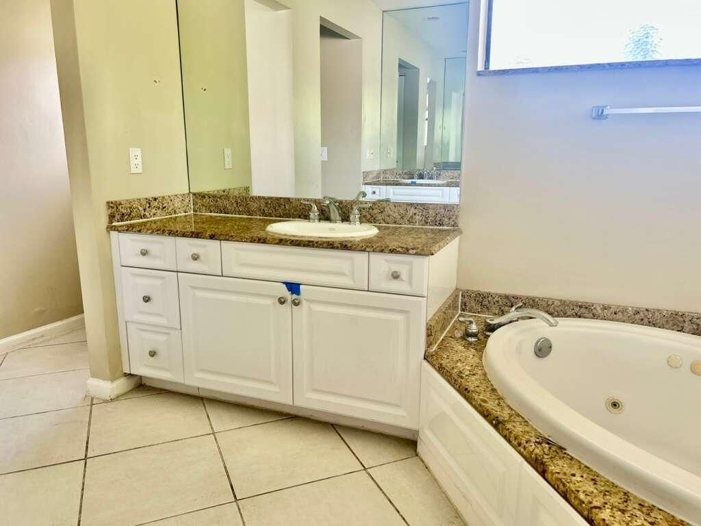 5048 NW 98th Lane, Coral Springs, FL 33076 Photo