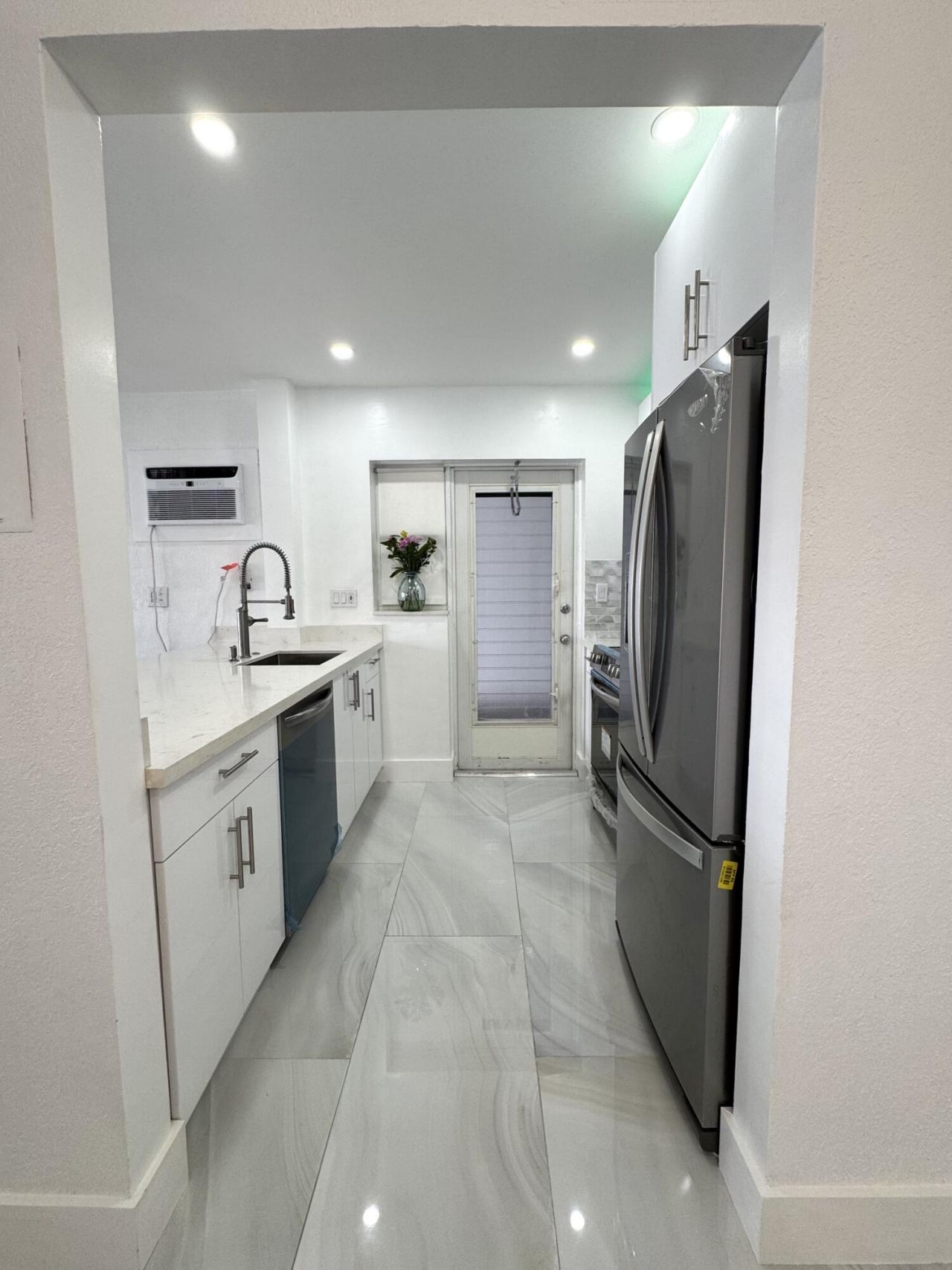 2841 NE 32nd Street, Unit 10, Fort Lauderdale, FL 33306 Photo