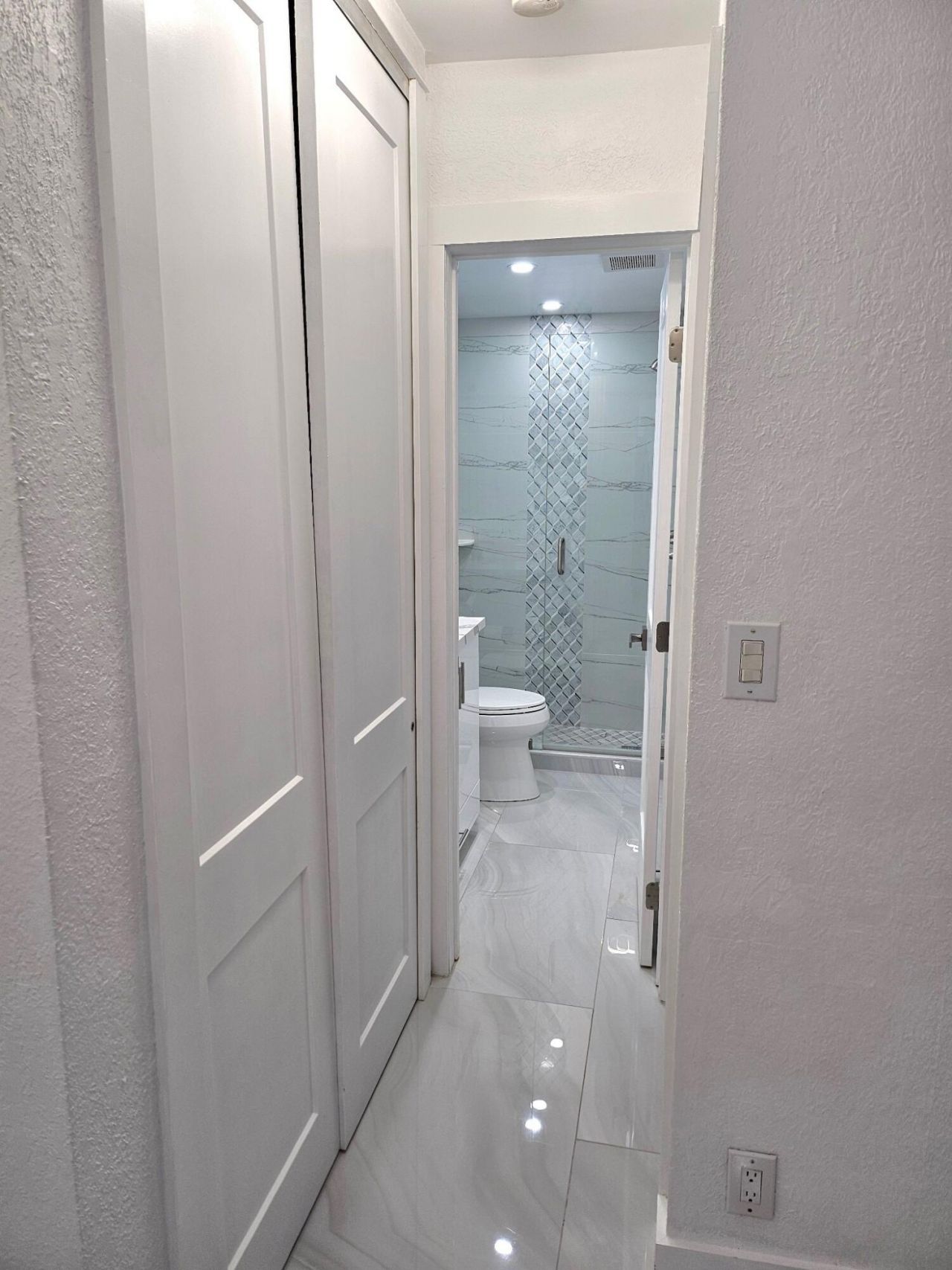 2841 NE 32nd Street, Unit 10, Fort Lauderdale, FL 33306 Photo