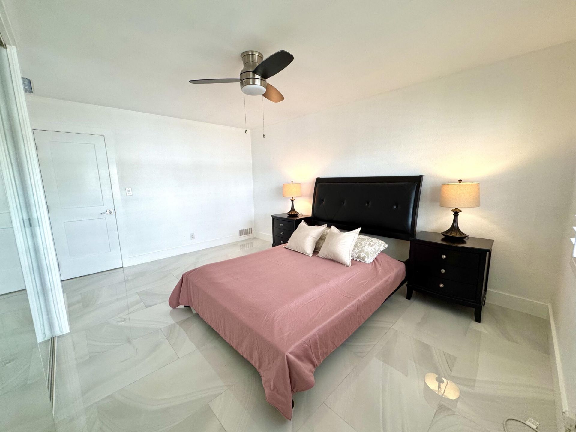 2841 NE 32nd Street, Unit 10, Fort Lauderdale, FL 33306 Photo