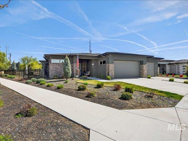 4718 E Goldstone Dr, Meridian, ID 83642