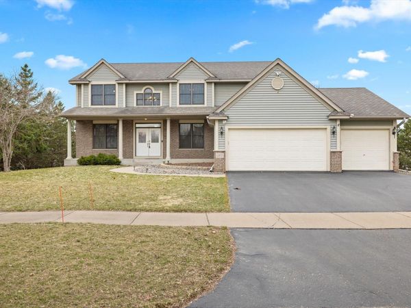 10803 Hawthorn Trail, Woodbury, MN 55129