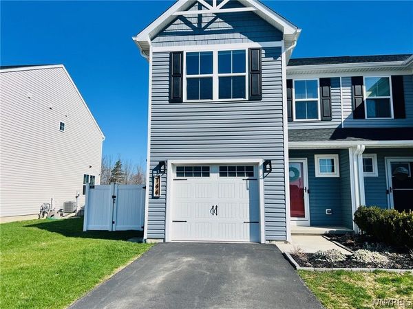 144 South Drive , West Seneca, NY 14218