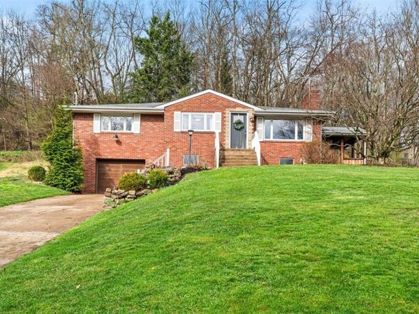 110 Lilac Lane, Valencia, PA 16059