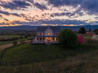 2395 NORTH EAST SIDE HWY, ELKTON, VA 22827