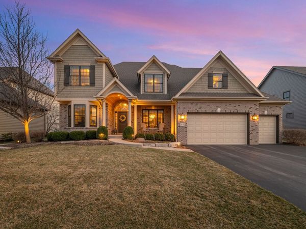 81 Landon Circle , Wheaton, IL 60189