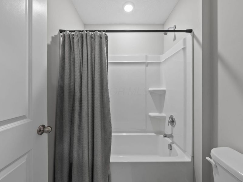 324 Kells Court W, Newark, OH 43055 Photo 36