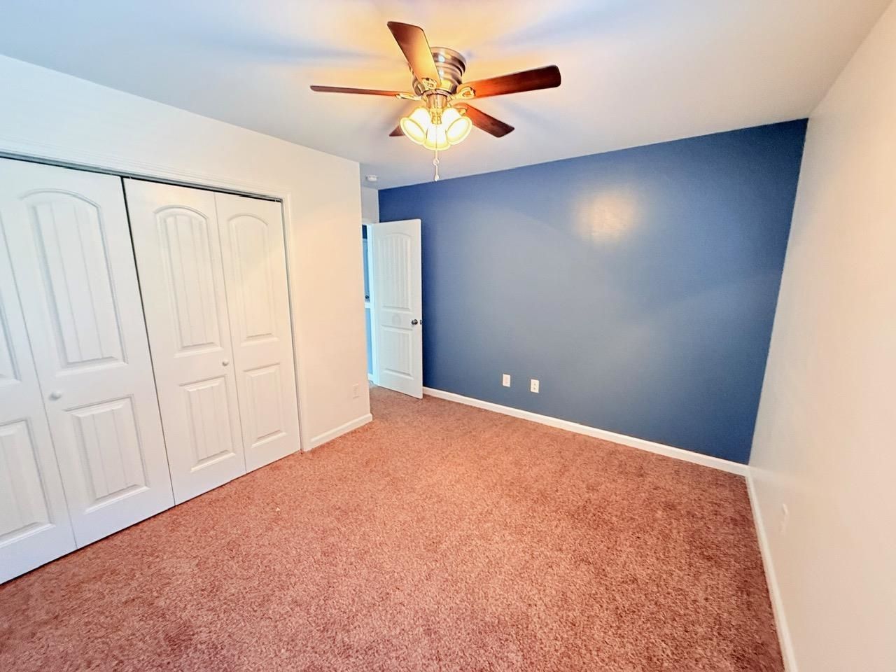915 Oglethorpe Dr. Photo 4