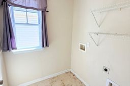 915 Oglethorpe Dr. photo 4