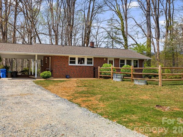 194 Carolina Avenue, Brevard, NC 28712