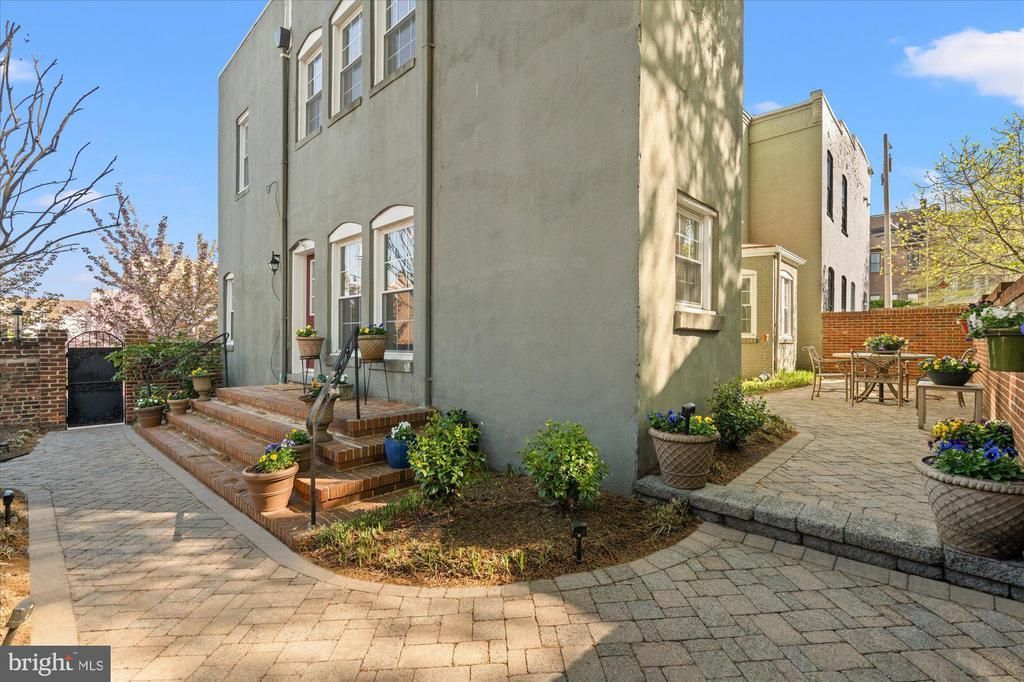 539 S Columbus Street, Alexandria, VA 22314 Main Photo