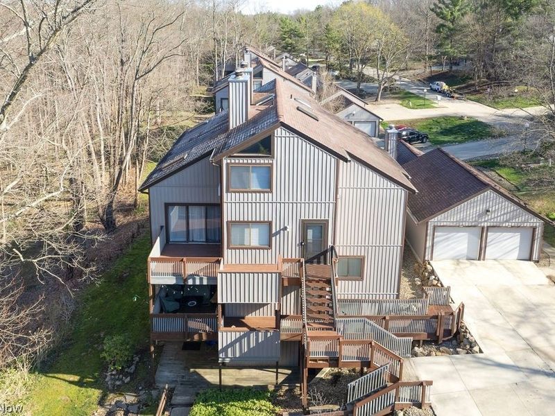 2110 Pinebrook Trail, Cuyahoga Falls, OH 44223 Photo 6