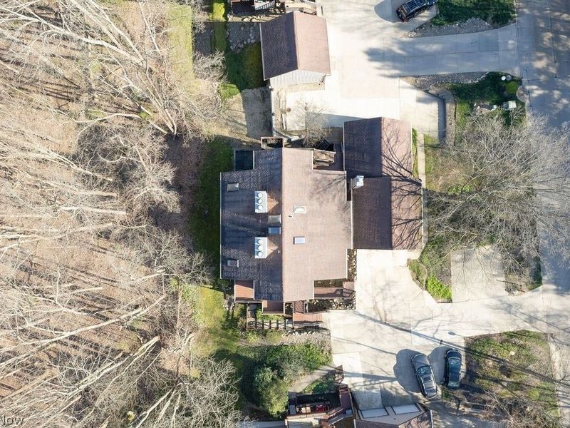 2110 Pinebrook Trail, Cuyahoga Falls, OH 44223 Photo 8