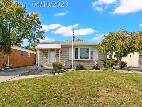 6171 Kingsbury Street, Dearborn Heights, MI 48127