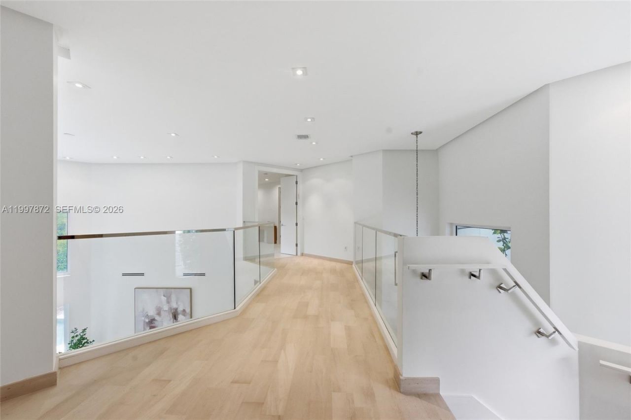 3752 NE 199 St , Aventura, FL 33180 Photo