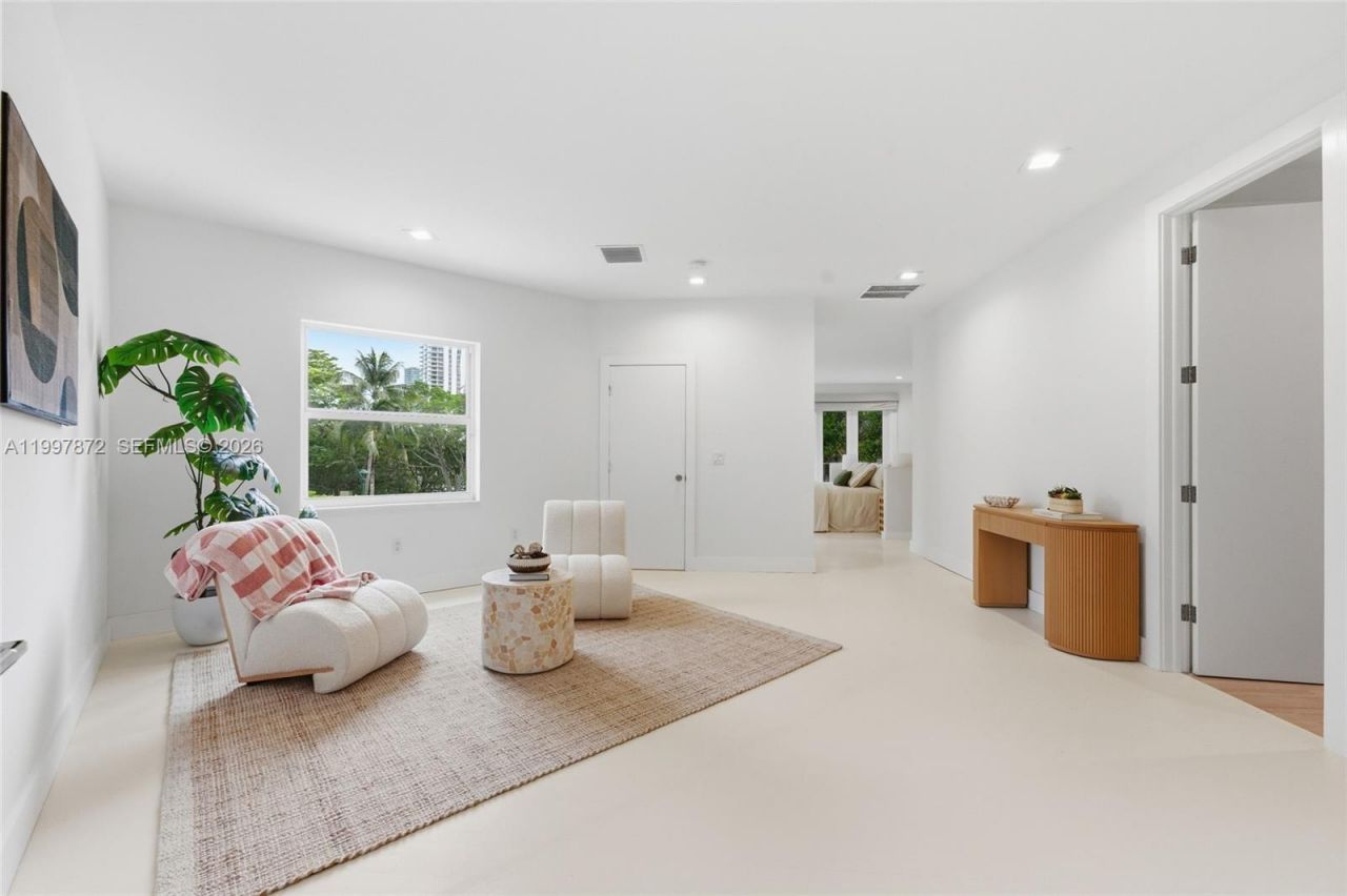 3752 NE 199 St , Aventura, FL 33180 Photo