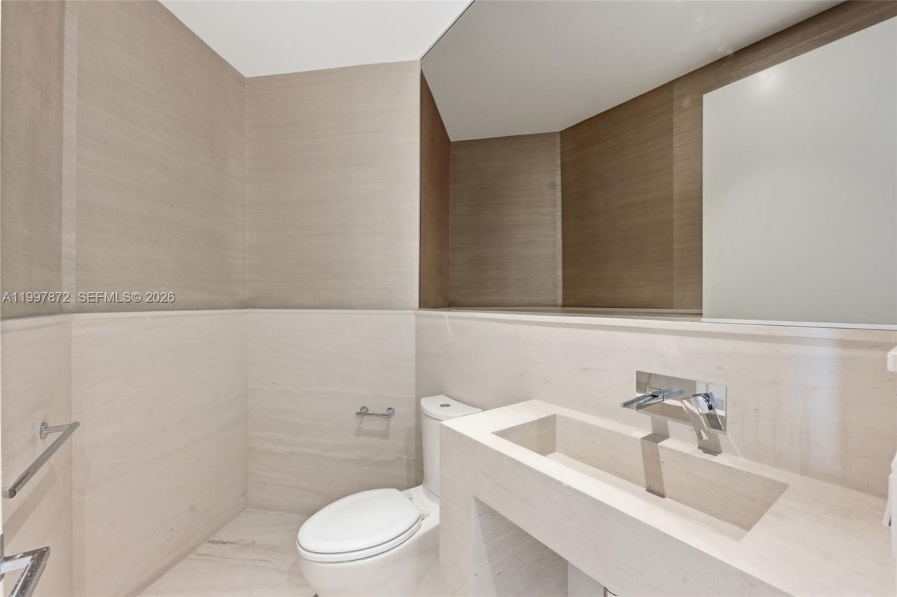 3752 NE 199 St , Aventura, FL 33180 Photo