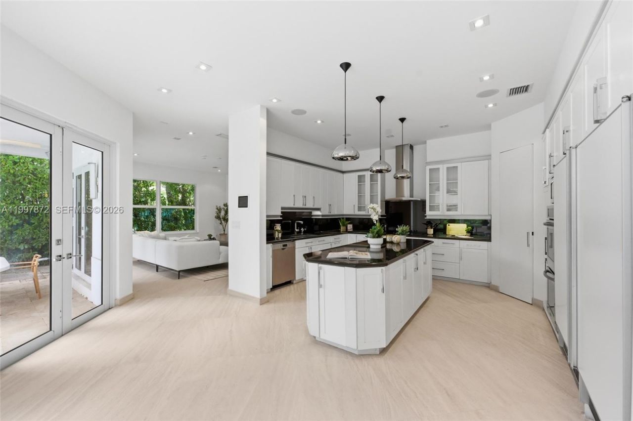 3752 NE 199 St , Aventura, FL 33180 Photo