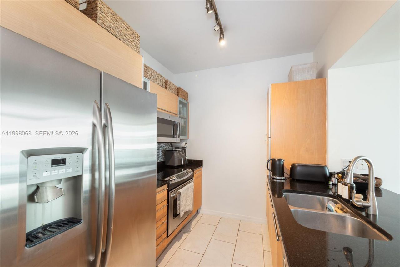 950 Brickell Bay Dr, Unit 2304, Miami, FL 33131 Photo