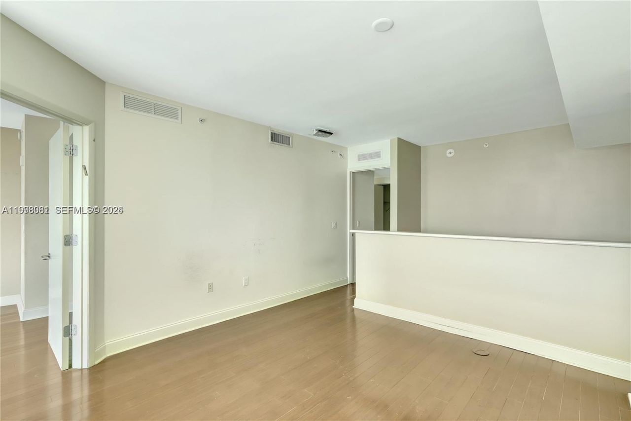 3131 NE 188th St , Unit 1-1205, Aventura, FL 33180 Photo