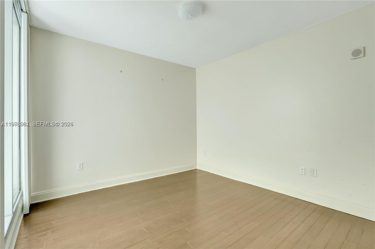 3131 NE 188th St , Unit 1-1205, Aventura, FL 33180 Photo