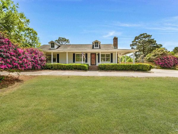 941 Summer Shade Ln, Cantonment, FL 32533