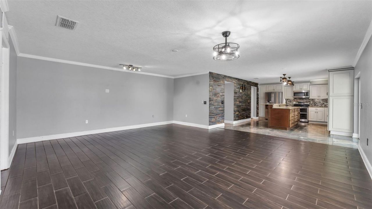 5187 Spanish Oaks Dr , Lakeland, FL 33805 Photo