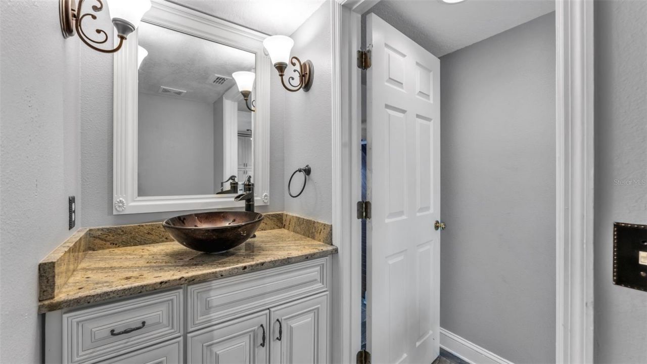 5187 Spanish Oaks Dr , Lakeland, FL 33805 Photo