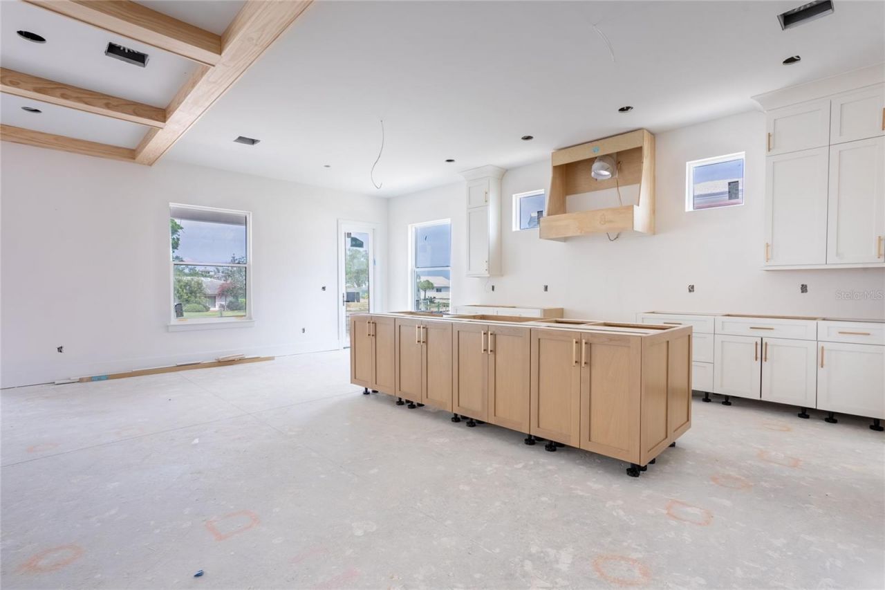 2071 Illinois Avenue Ne, Saint Petersburg, FL 33703 Photo