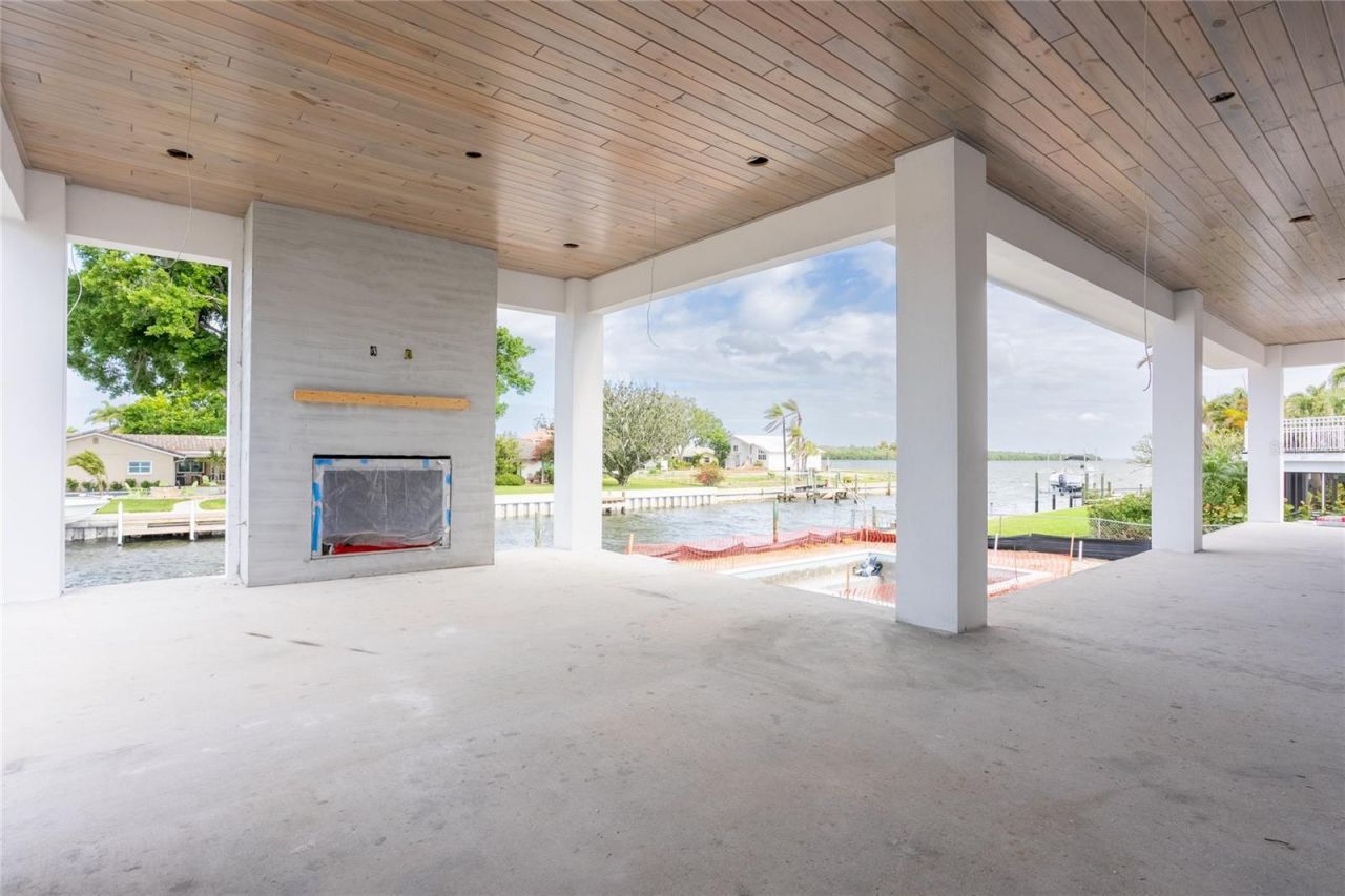 2071 Illinois Avenue Ne, Saint Petersburg, FL 33703 Photo