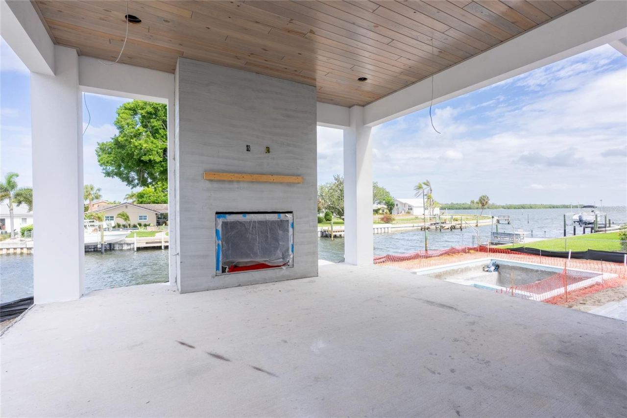 2071 Illinois Avenue Ne, Saint Petersburg, FL 33703 Photo