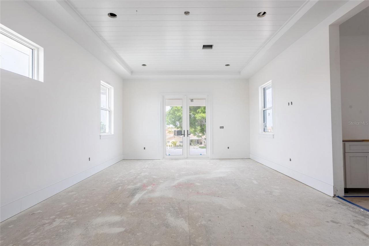 2071 Illinois Avenue Ne, Saint Petersburg, FL 33703 Photo