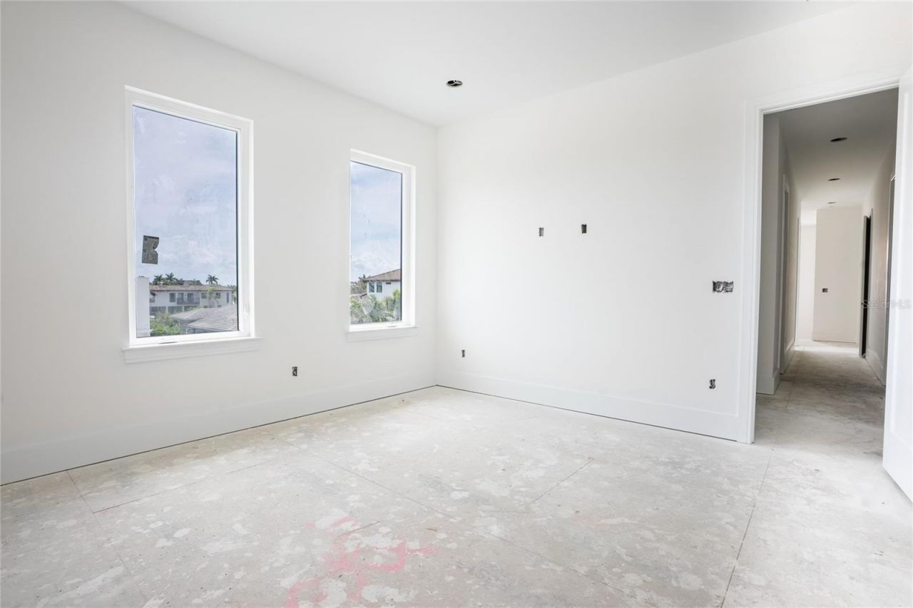 2071 Illinois Avenue Ne, Saint Petersburg, FL 33703 Photo