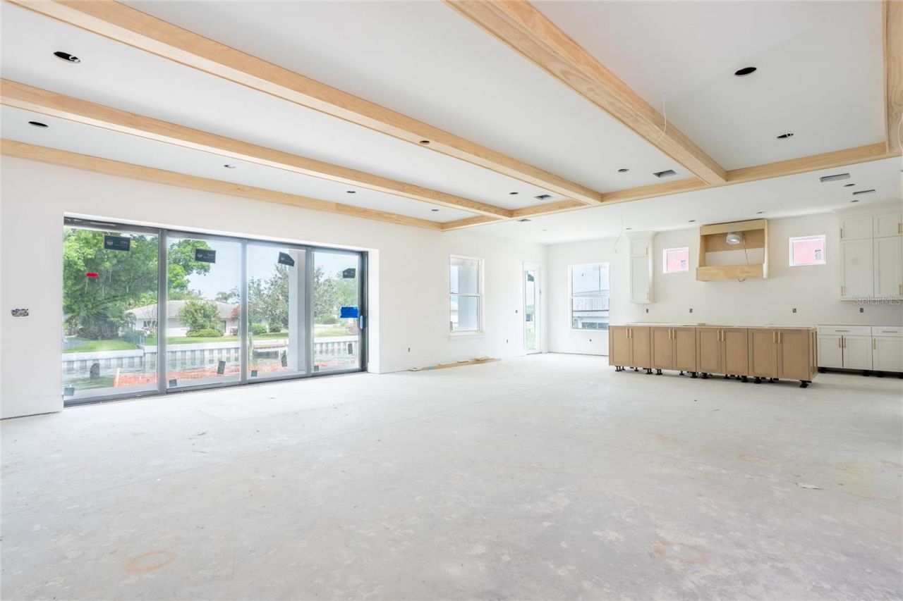 2071 Illinois Avenue Ne, Saint Petersburg, FL 33703 Photo