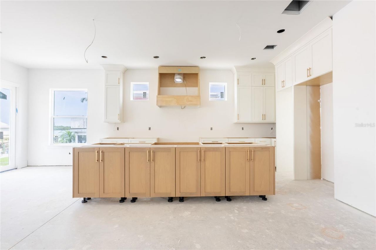 2071 Illinois Avenue Ne, Saint Petersburg, FL 33703 Photo